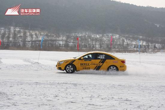 天合雪佛兰科鲁兹冰雪风云会点燃赛车运动激情